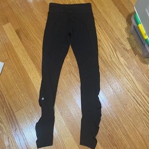 New Lululemon black leggings with pockets